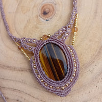 Sekhmet – Collier macramé en œil de tigre | Force, protection & ancrage