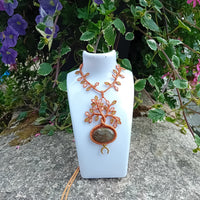 Yggdrasil – Collier arbre de vie en macramé et pierre naturelle | Ancrage, protection, énergie