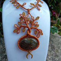 Yggdrasil – Collier arbre de vie en macramé et pierre naturelle | Ancrage, protection, énergie